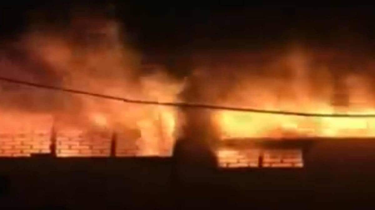 100 शहर 100 खबर