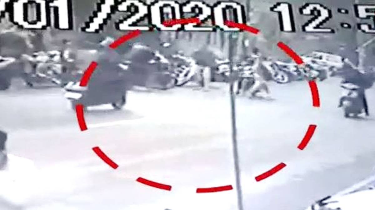 युवक पर फायरिंग