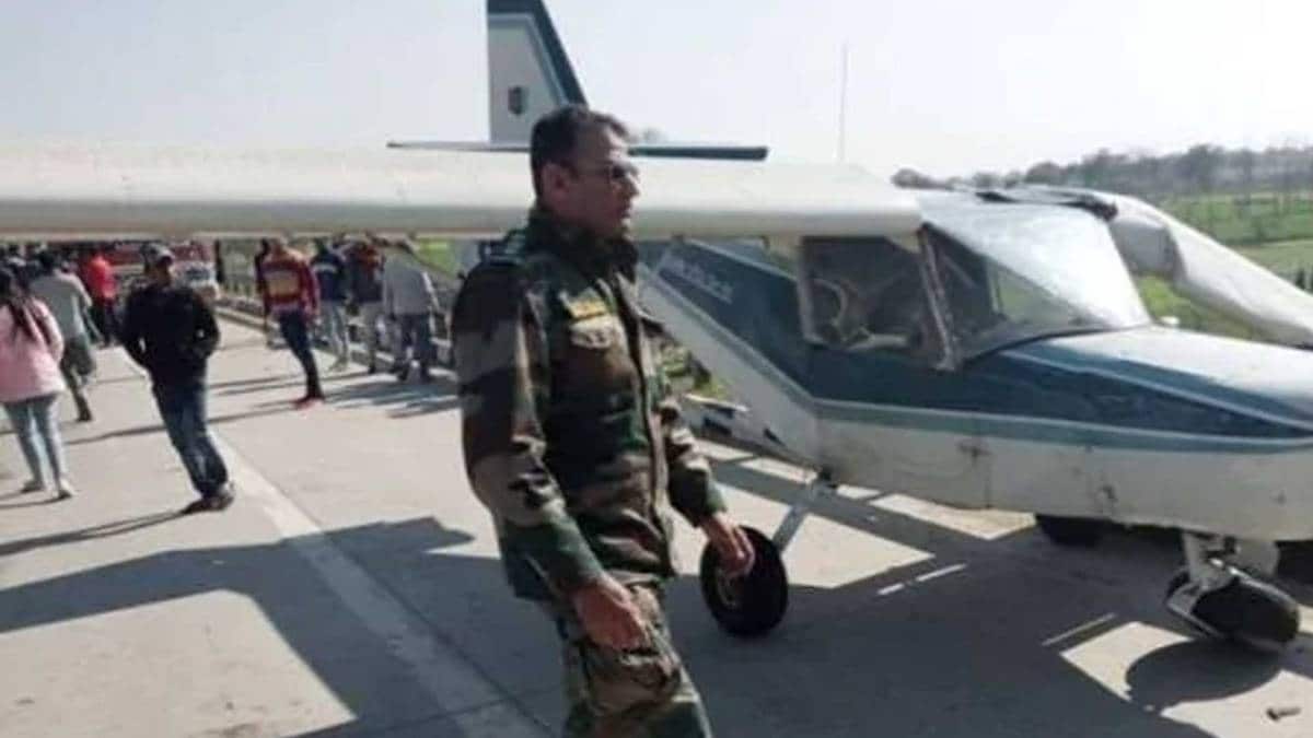 Aircraft emergency landing on eastern peripheral highway (ANI)