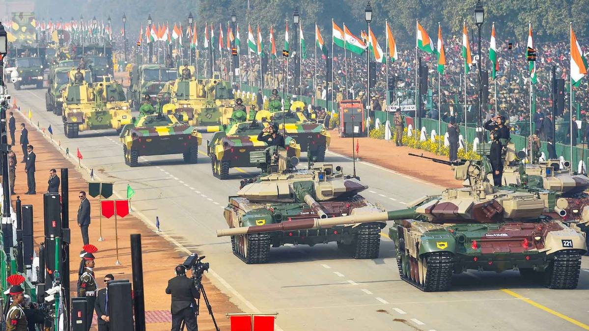 परेड में सेना ने दिखाया दम-खम (फोटो- PTI)