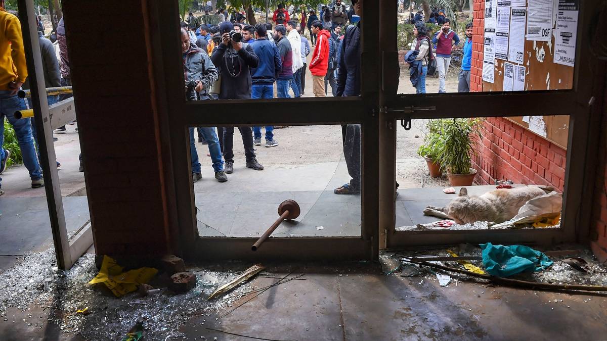 JNU हिंसा पर आजतक का स्टिंग ऑपरेशन (फाइल फोटो-PTI)
