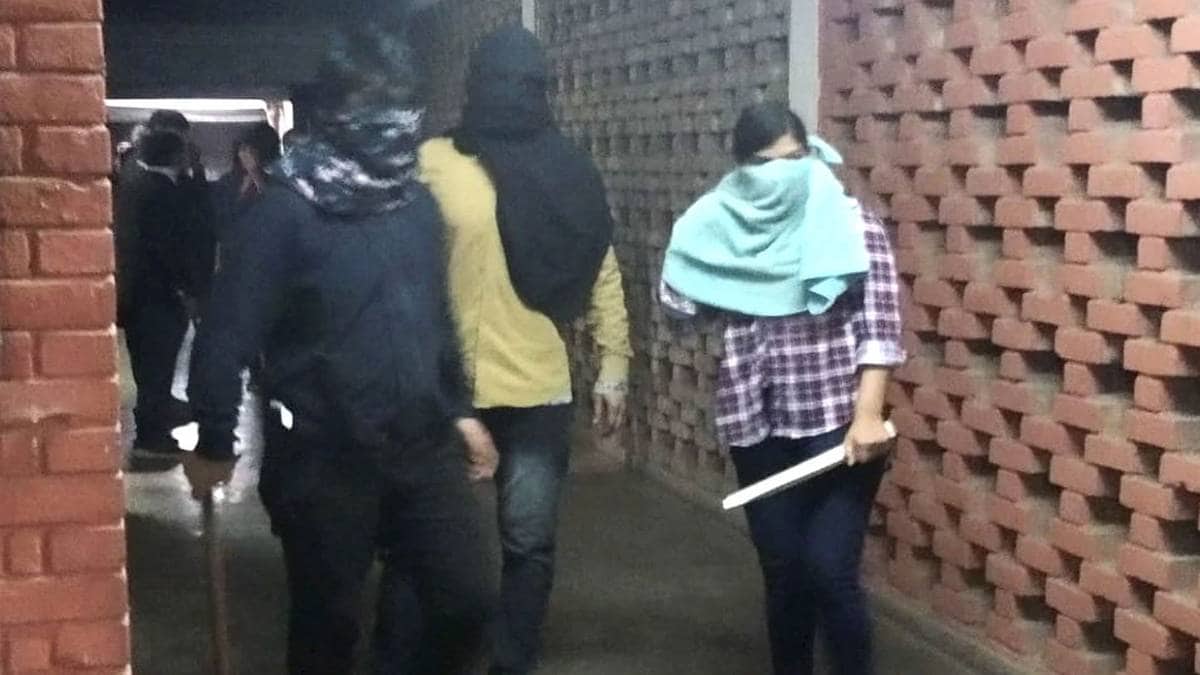 JNU हिंसा में कौन थे नकाबपोश (फोटो-PTI)