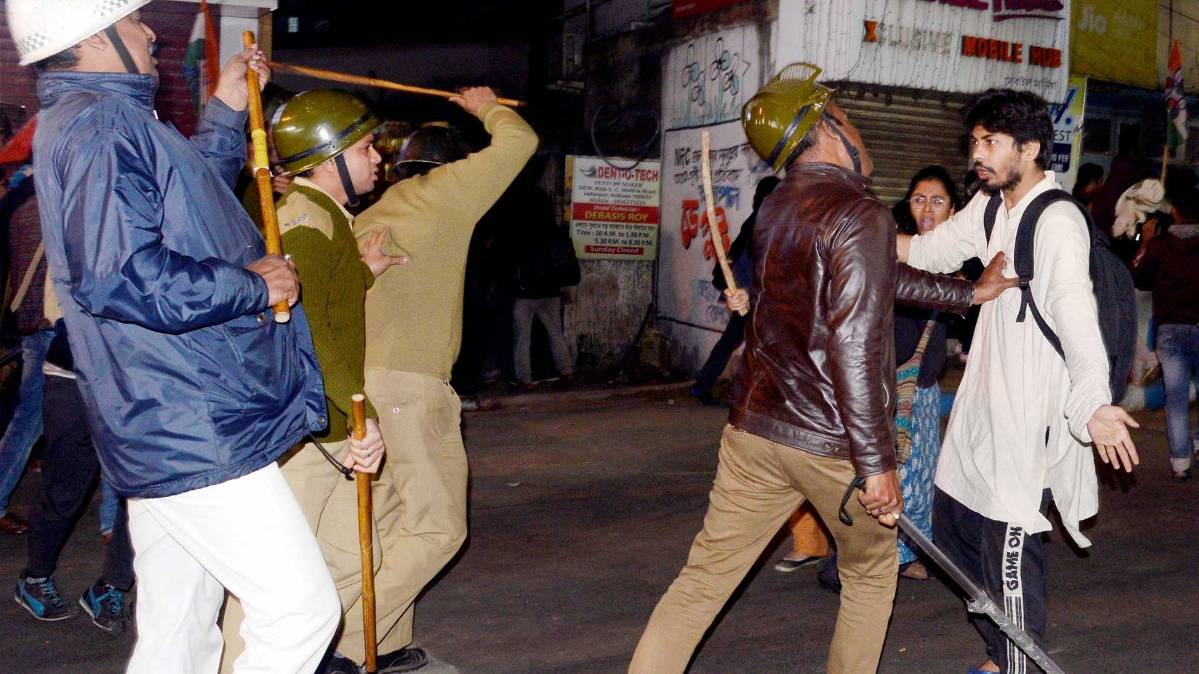 JNU के बाद दिल्ली पुलिस (फोटो-PTI)