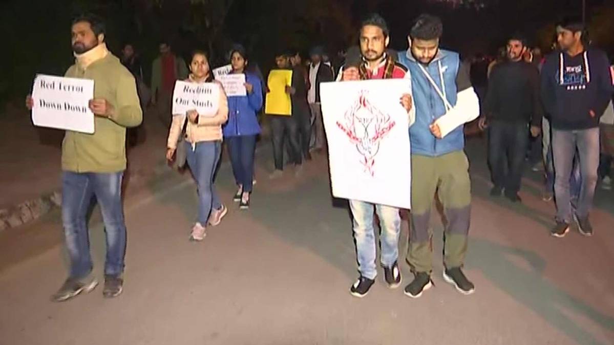 10 मिनट 50 खबरें