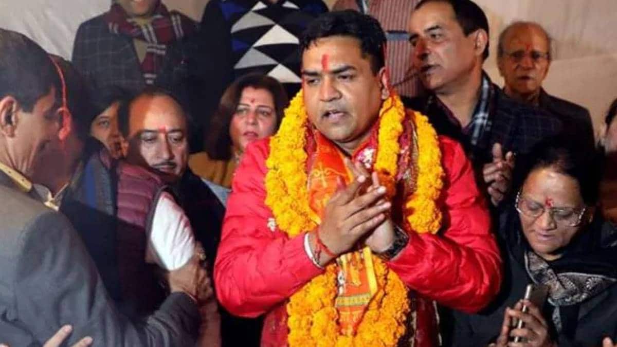 AAP पर जमकर बरसे कपिल मिश्रा (फाइल फोटो)