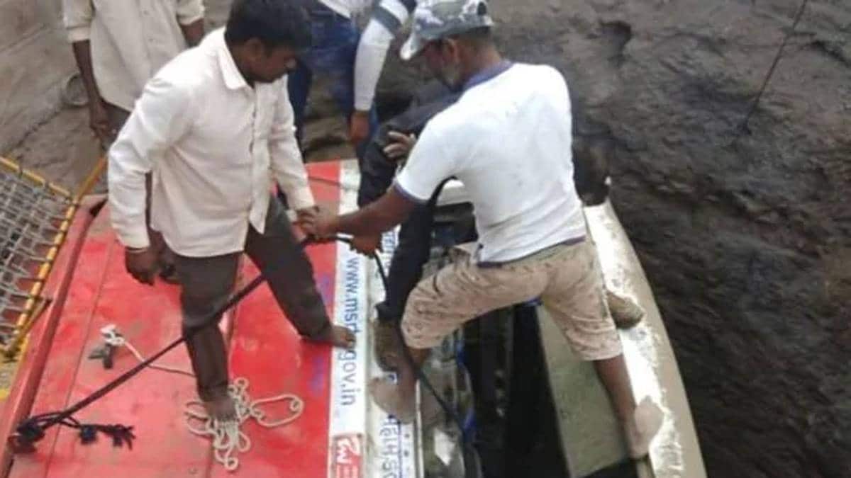 दर्दनाक हादसे में 21 लोगों की मौत