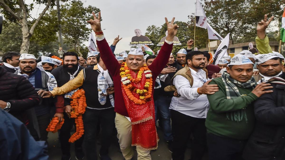 मनीष सिसोदिया ने दिल्ली चुनाव 2020 के लिए पर्चा भरा