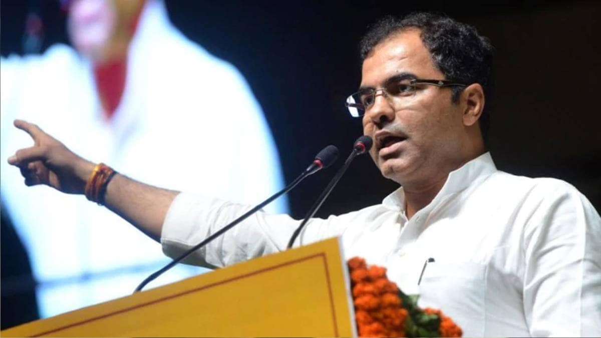 विवादित बयानों की आई बाढ़ (Photo:K Asif/Mail Today)