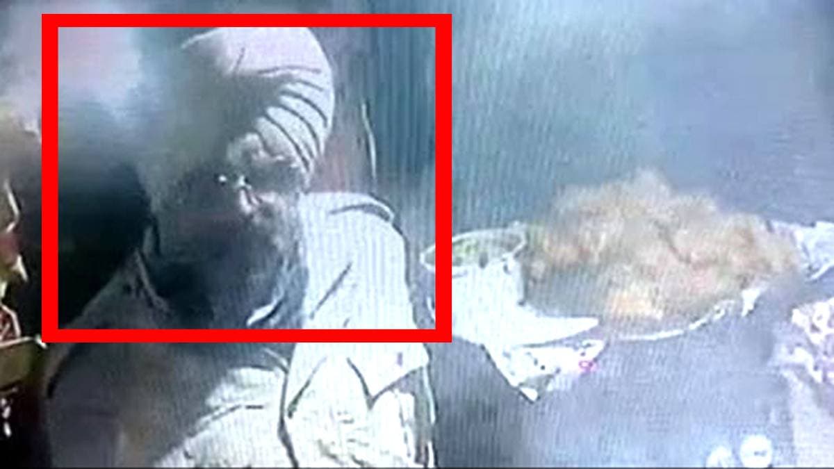 पुलिसवाले ने युवक को पीटा