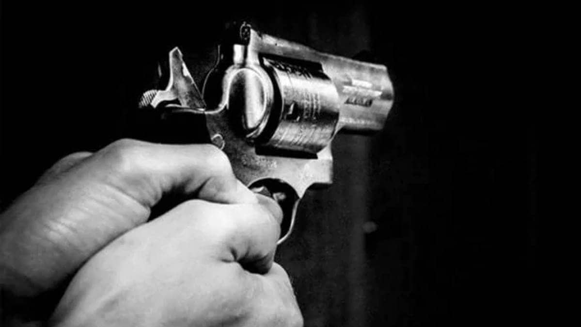 युवक ने दादी और बुआ को मारी गोली (प्रतीकात्मक फोटो)