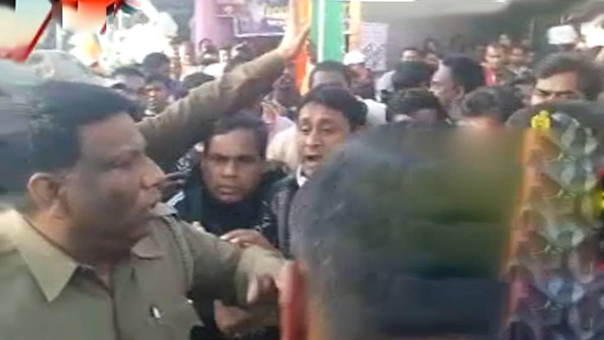 पश्चिम बंगाल के पुरुलिया में बवाल