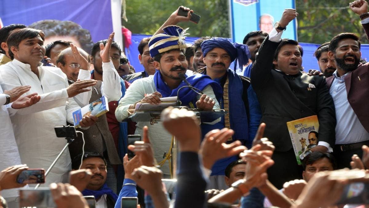 जेल से रिहा होने के बाद रावण पहुंचा जामा मस्जिद