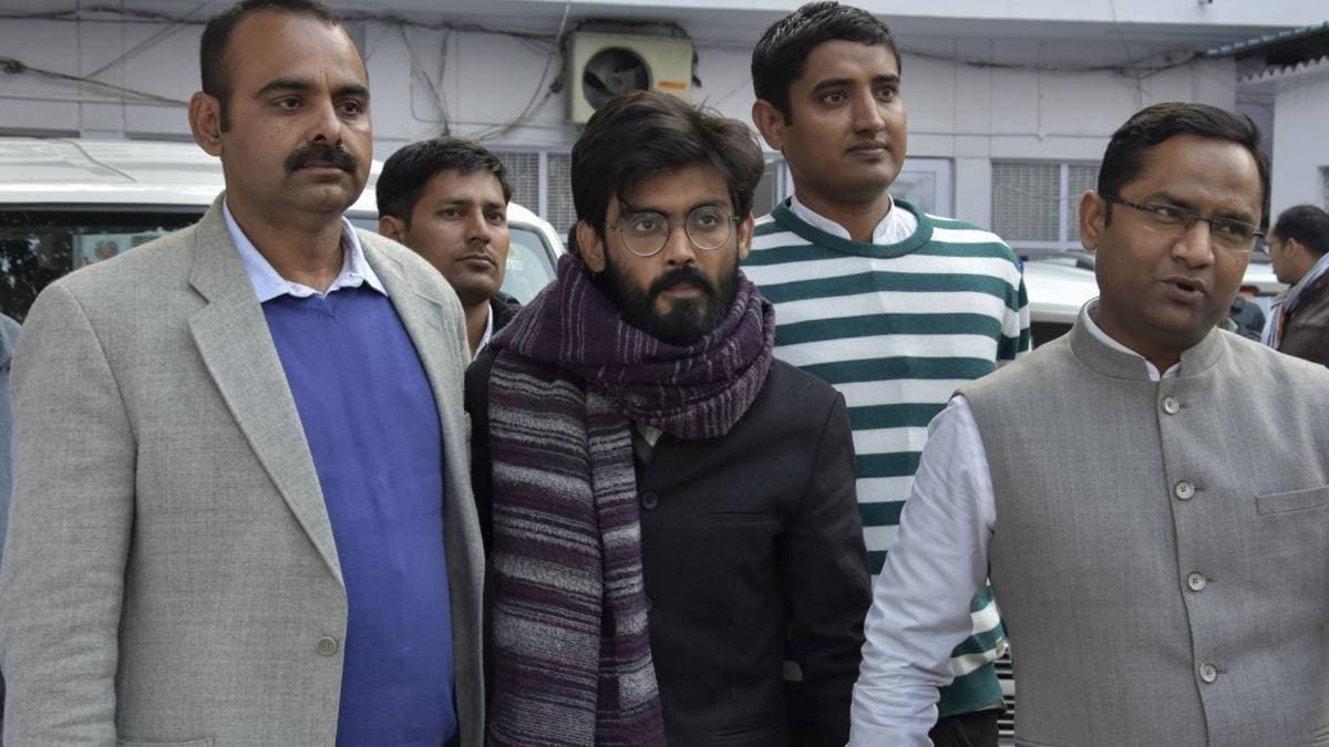 साकेत काम्प्लेक्स मे बढ़ाई गई सुरक्षा व्यवस्था