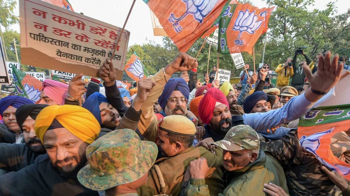 ननकाना साहिब पर हमले का विरोध करते सिख (फोटो-PTI)