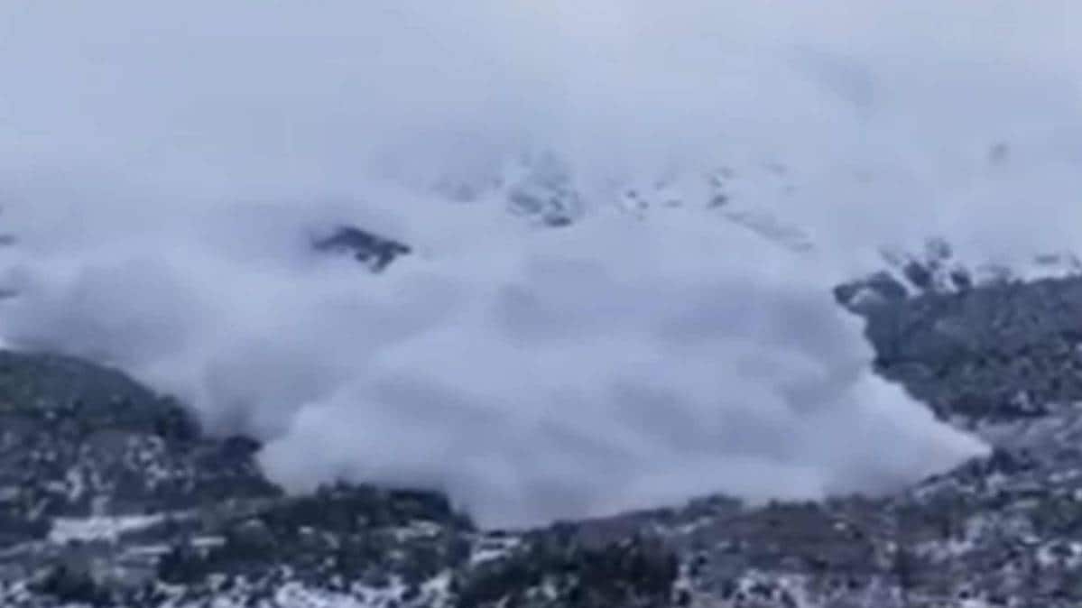 बर्फ का तूफान (फोटो टीवी ग्रैब)