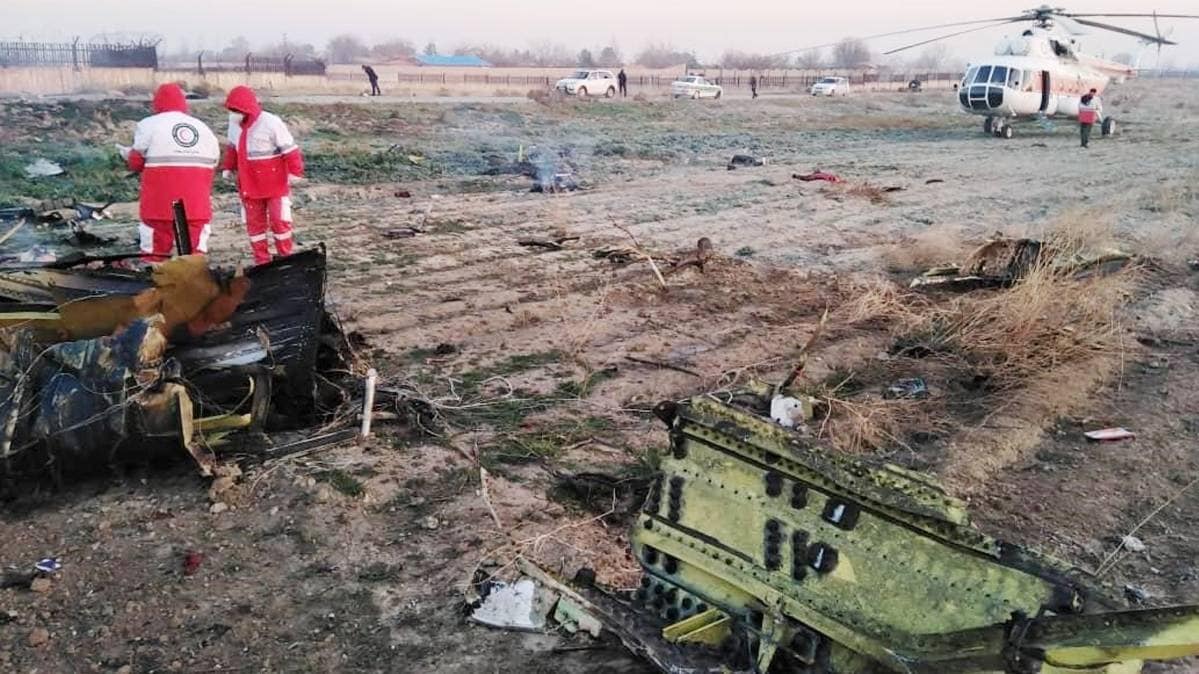 विमान उड़ान भरने के बाद ही क्रैश(फोटो-AP)