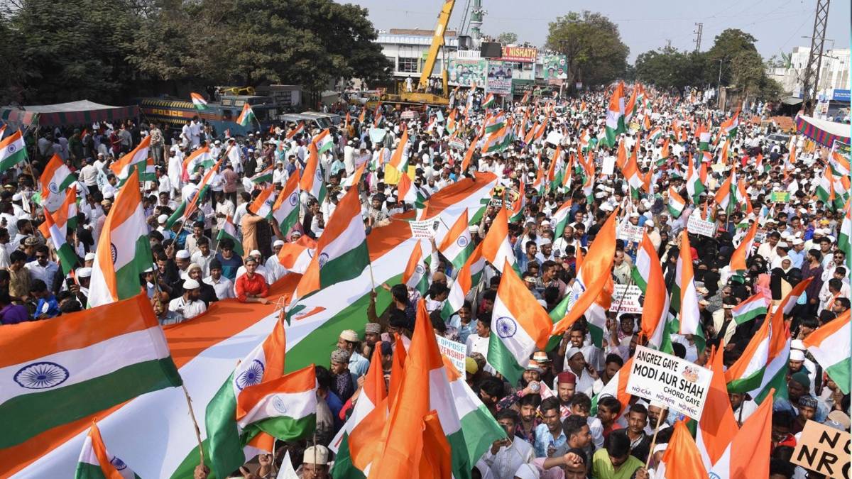 CAA-NRC के विरोध में ओवैसी की तिरंगा यात्रा