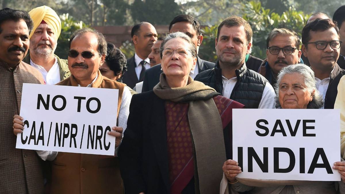 नागरिकता कानून पर कांग्रेस और विपक्ष प्रदर्शन करते हुए (फाइल-पीटीआई)