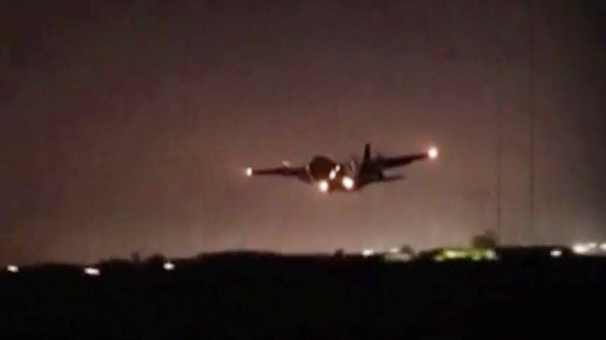 हमले के तुरंत बाद आसमान में नजर आए अमेरीकी हेलिकॉप्टर