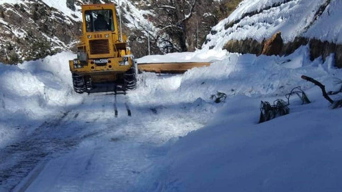 उत्तराखंड  में भारी बर्फबारी (Photo ANI)