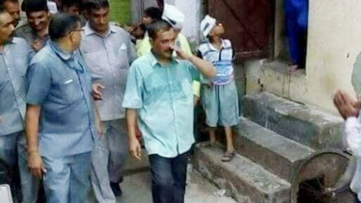 केजरीवाल की वायरल तस्वीर