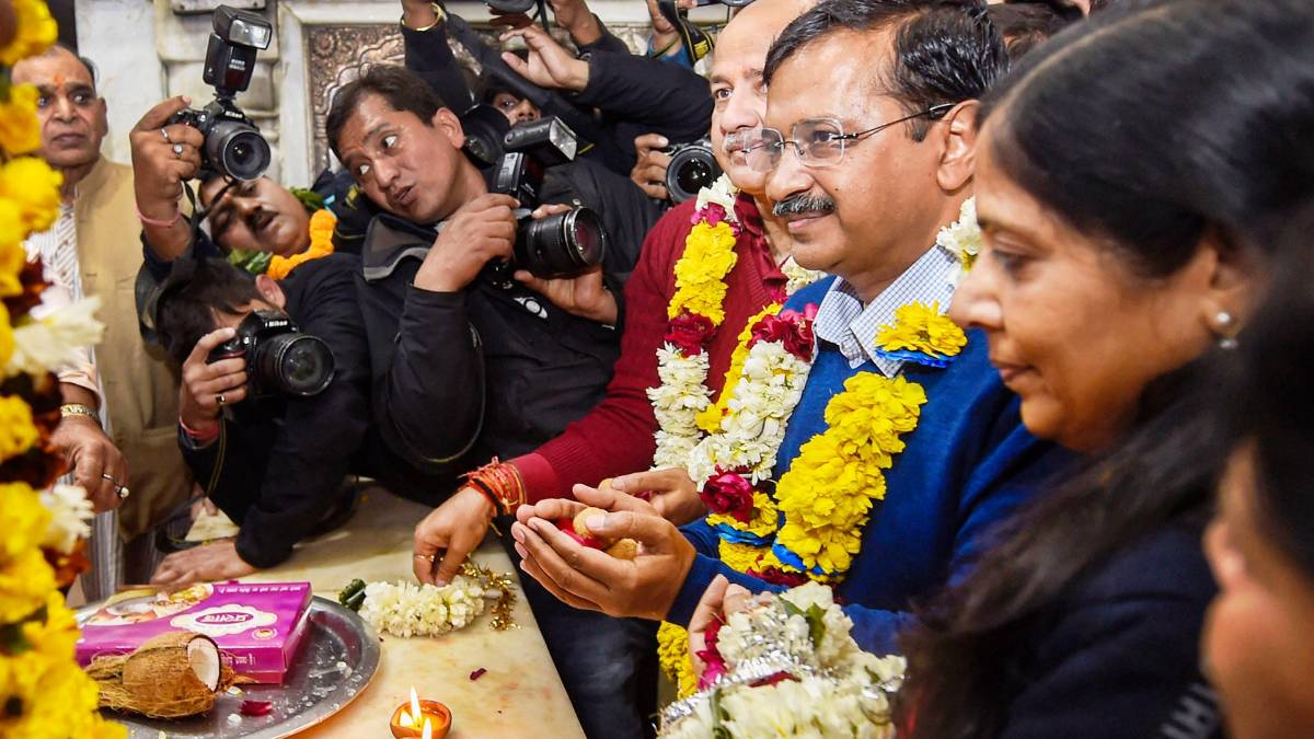 हनुमान जी की शरण में केजरीवाल (PTI)
