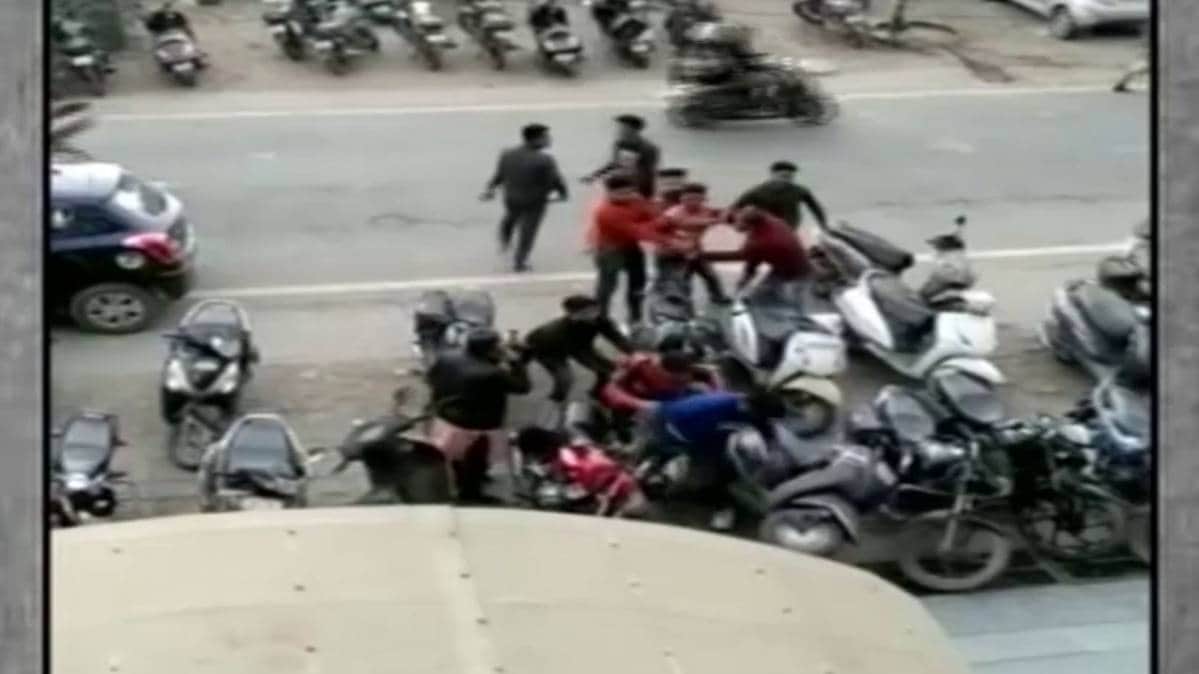 बरेली में वैलेंटाइन डे पर छात्रों के बीच मारपीट (File)