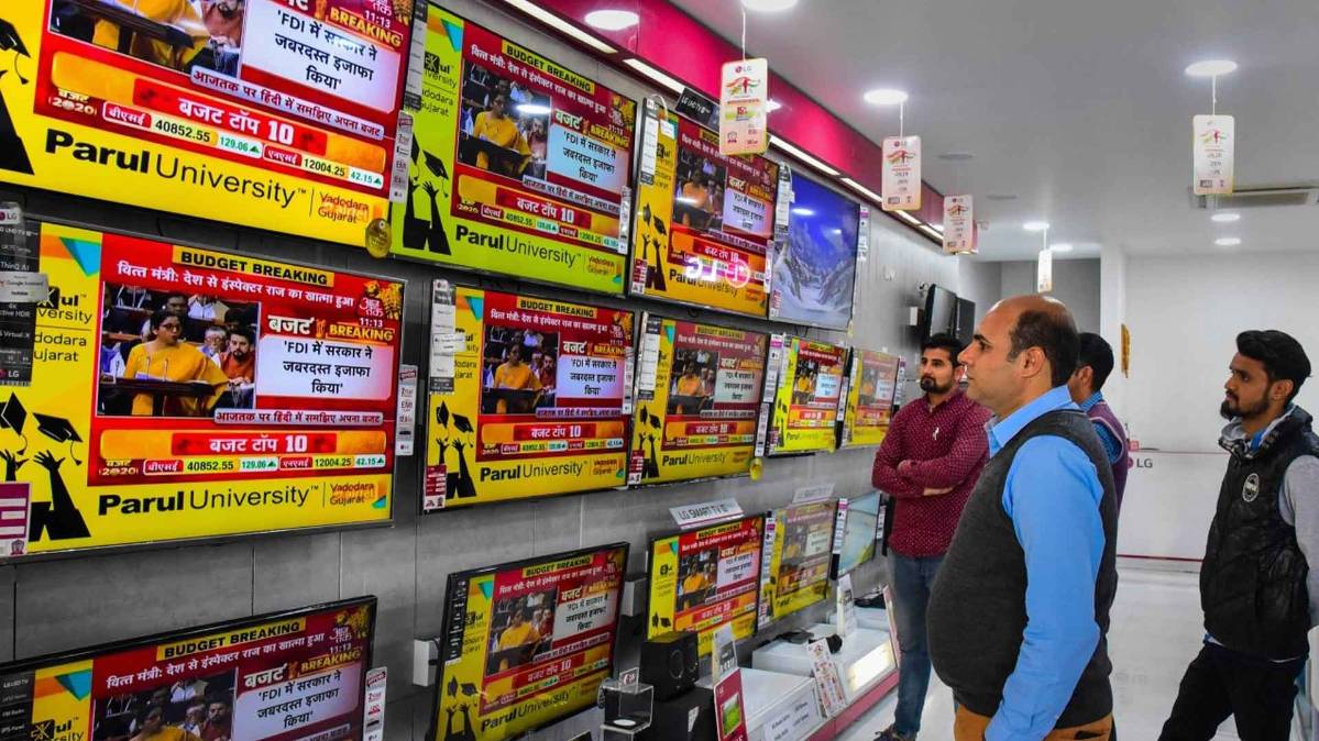 बजट 2020 पर नजर बनाए हुए आम आदमी