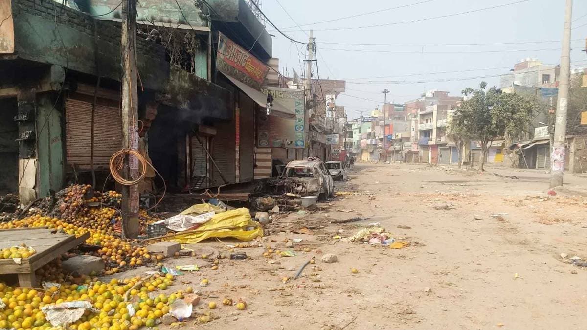 दिल्ली के 4 इलाकों में कर्फ्यू