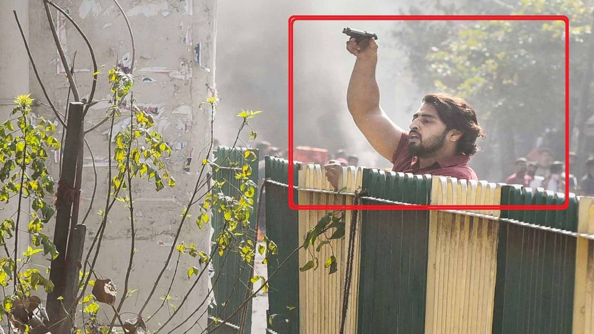 जाफराबाद में हिंसा के दौरान हुई फाइरिंग (फोटो- PTI)