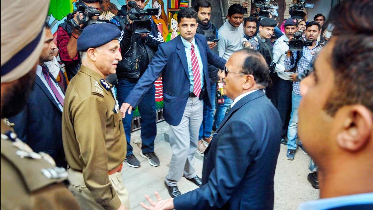 10 मिनट 50 खबरें