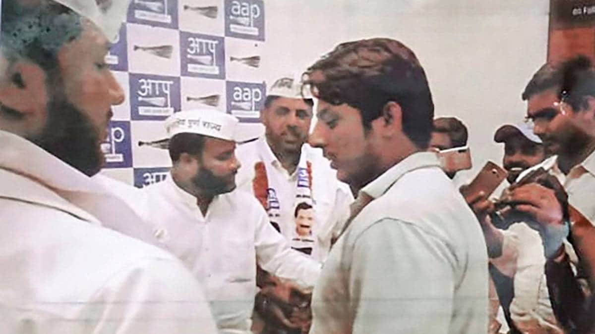 कपिल गुर्जर पर सवालों से बचते AAP कैंडिडेट