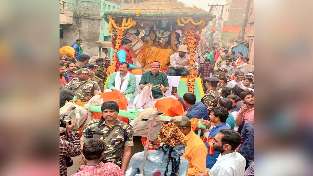 नित्यानंद राय ने चलाई शिव की बैलगाड़ी (Video Grab)