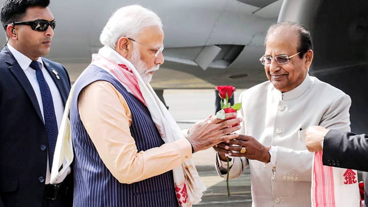पीएम मोदी का असम में हुआ जोरदार स्वागत (PTI)
