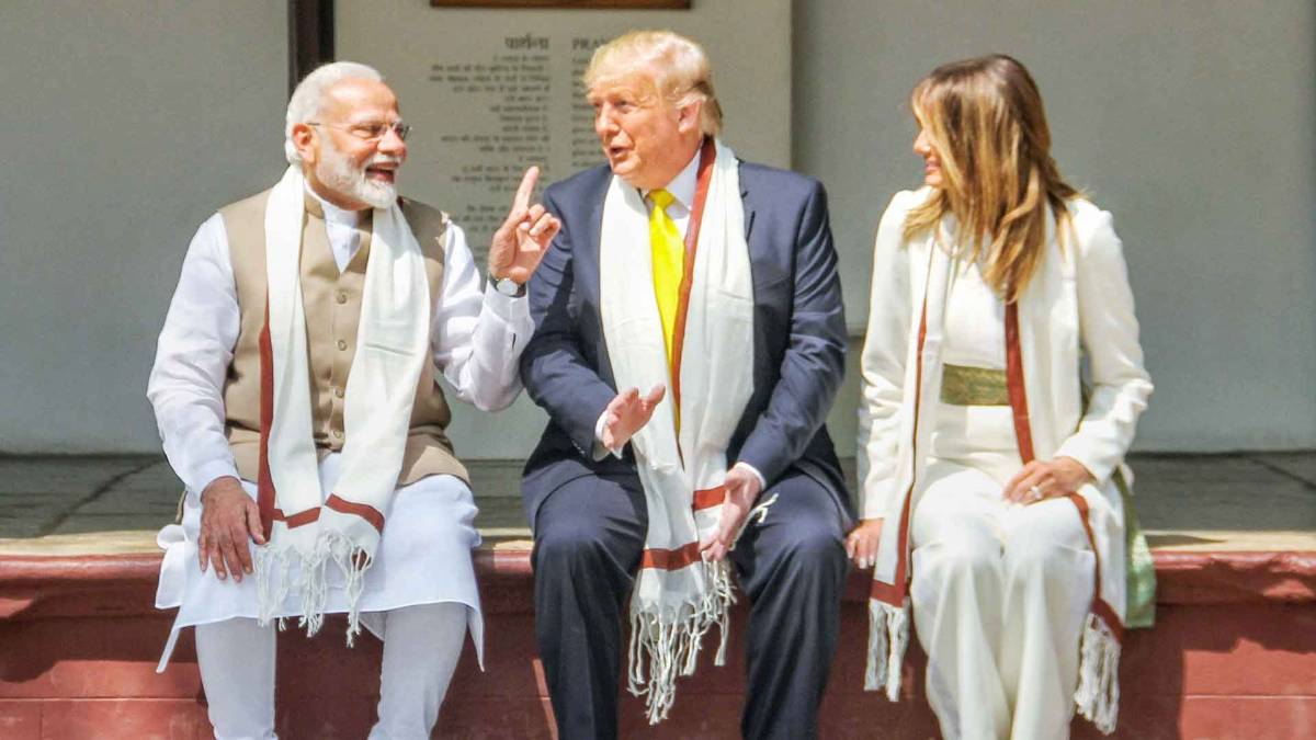 साबरमती आश्रम में मोदी, ट्रंप और मेलानिया
