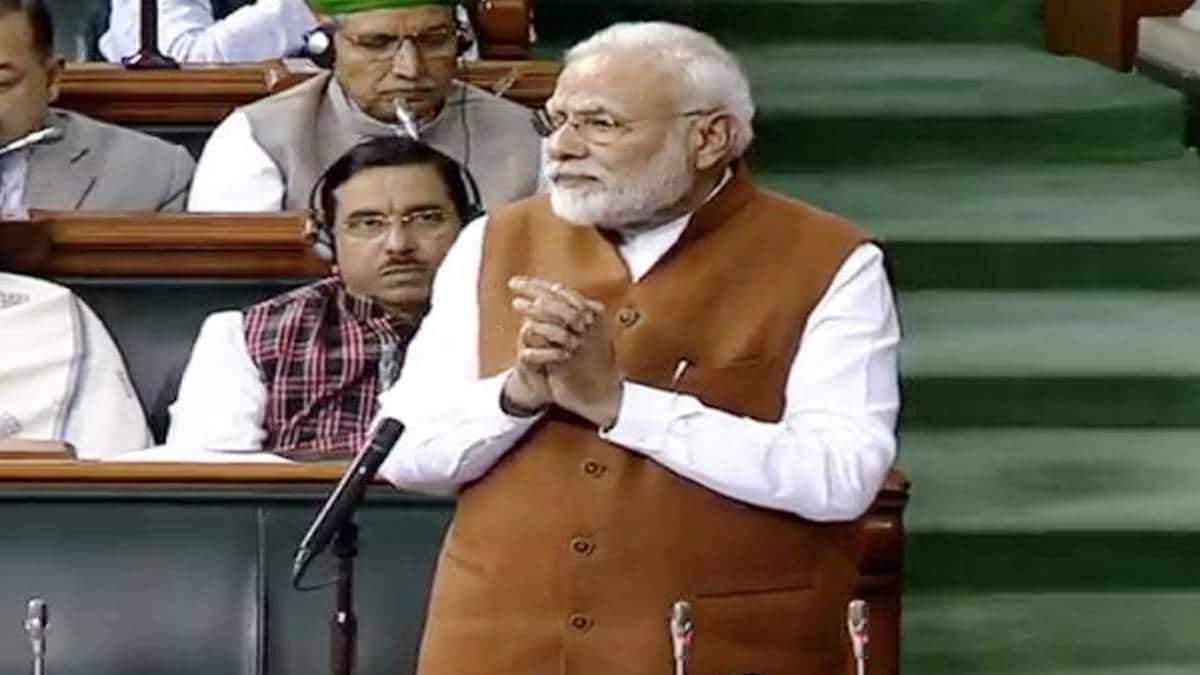 पीएम मोदी ने विपक्ष पर साधा निशाना