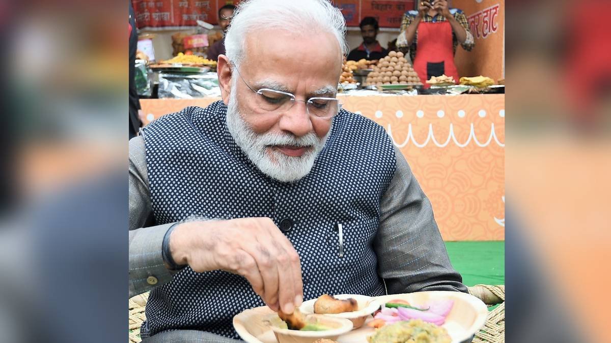 PM Modi at Hunar Haat (twitter)