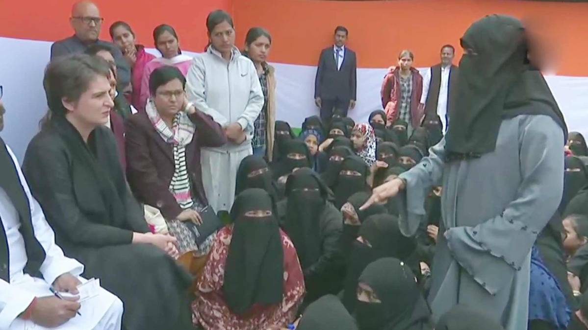 Azamgarh: Congress General Secretary Priyanka Gandhi Vadra meets and interacts with protesters holding demonstration against Citizenship Amendment Act (CAA) and National Register of Citizens (NRC)