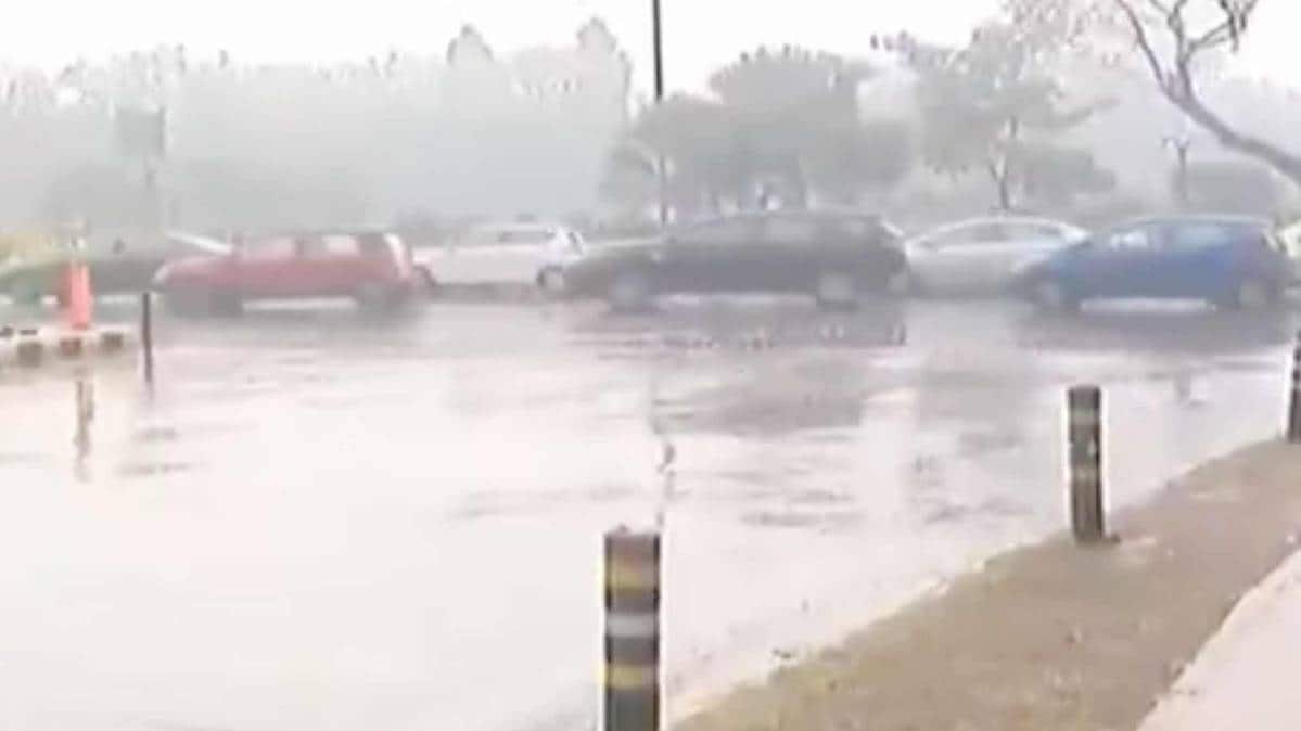 दिल्ली नॉनस्टॉप 100