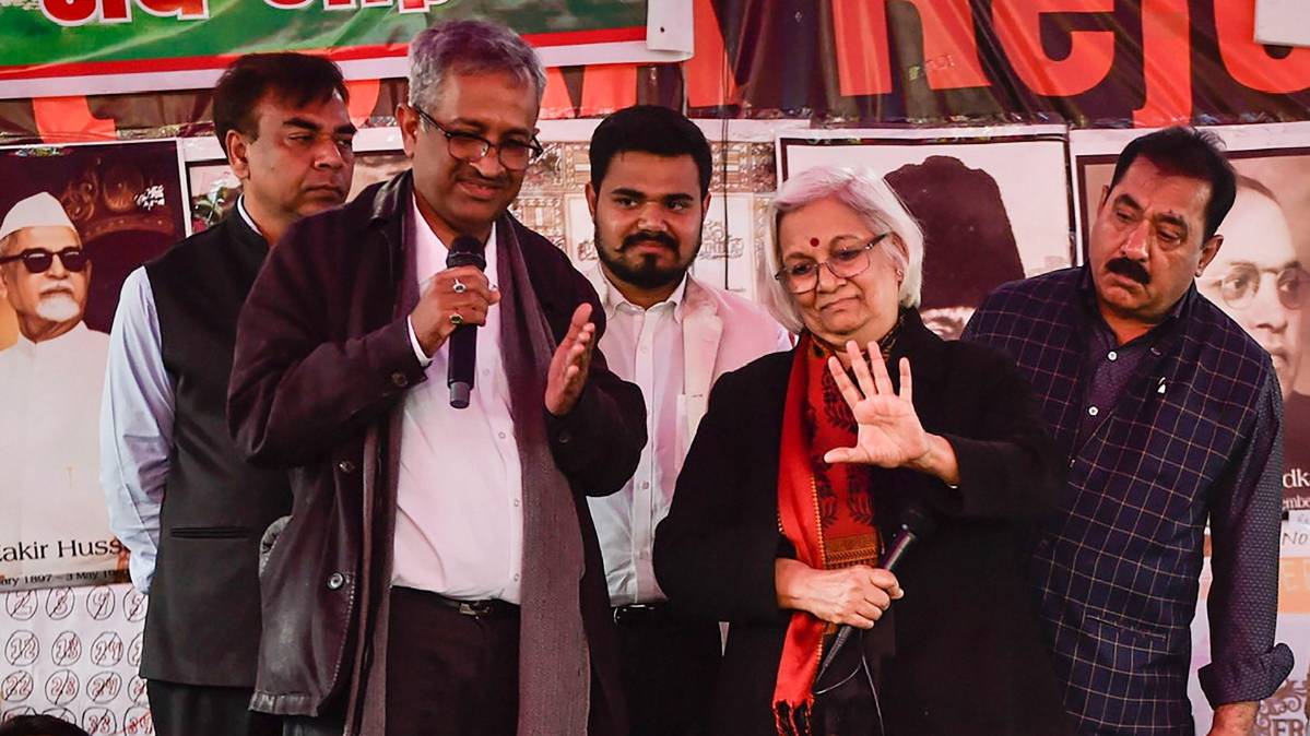 शाहीन बाग पहुंचे वार्ताकार (PTI)