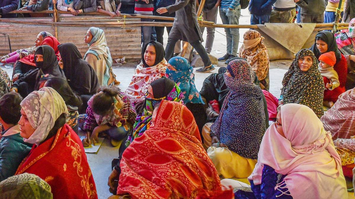 शाहीन बाग में महिलाओं का प्रदर्शन (PTI)