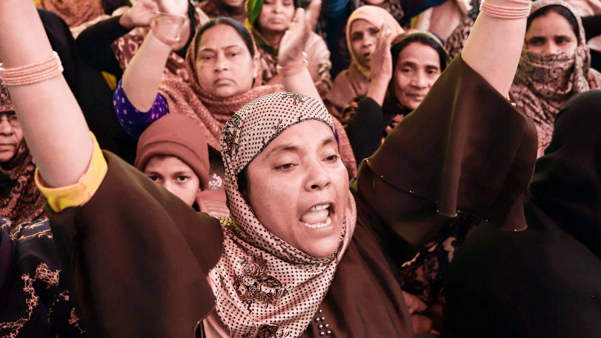 शाहीन बाग में महिलाओं का प्रदर्शन (PTI)