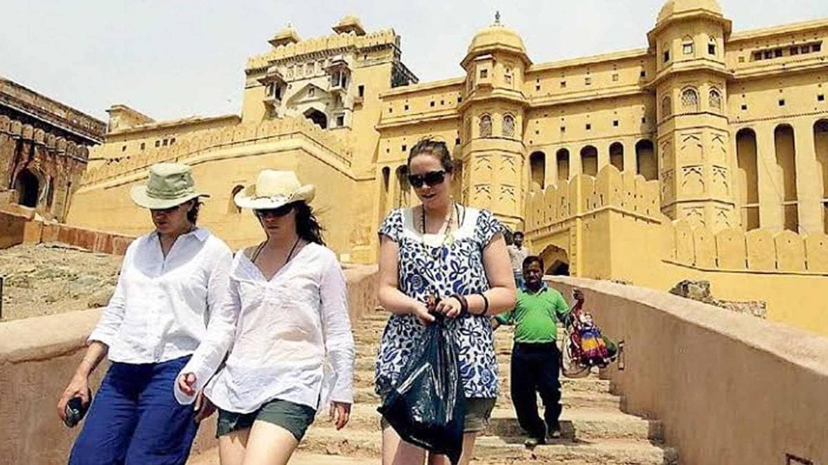 Tourists at the Amer Fort in Jaipur. (Photo: Purushottam Diwakar)