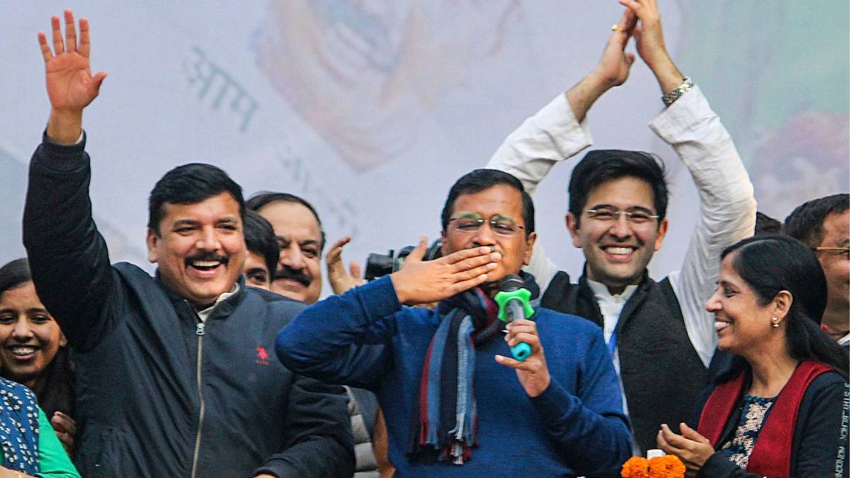 'आप' नेता संजय सिंह, अरविंद केजरीवाल और राघव चढ़ा (फाइल-पीटीआई)