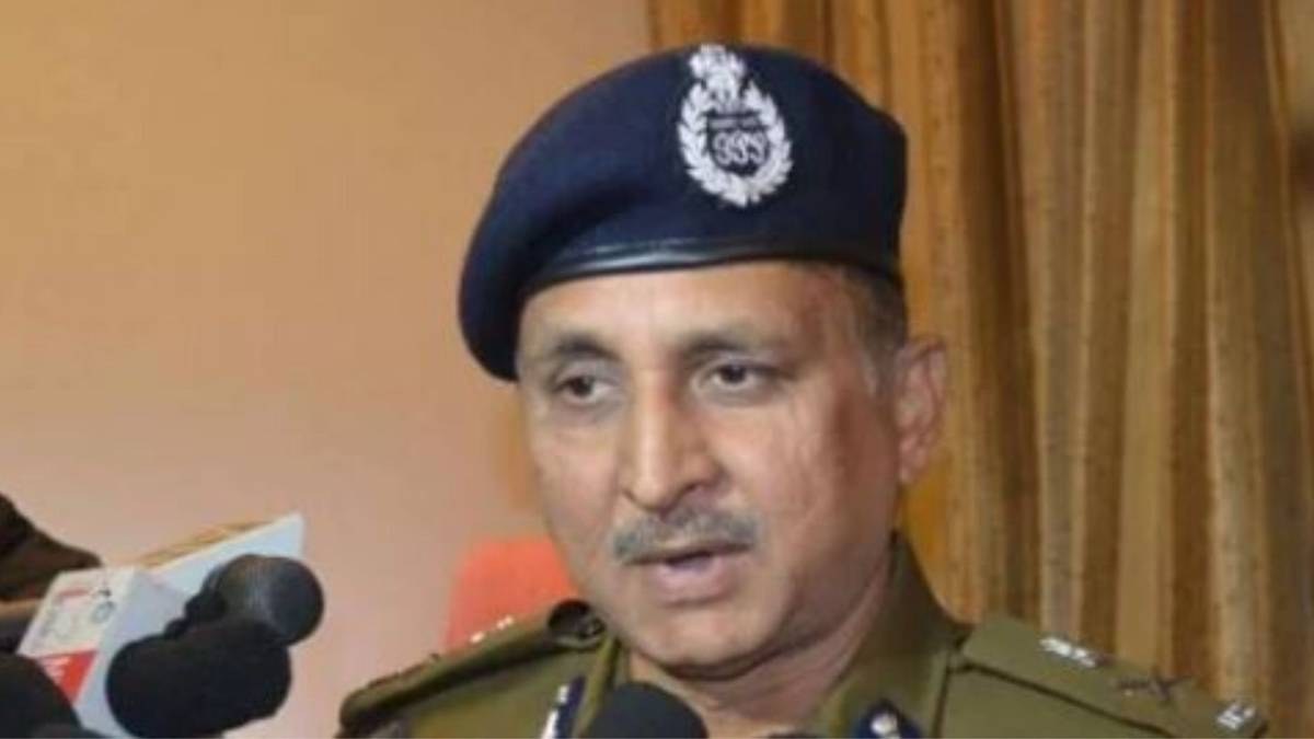 दिल्ली हिंसा के बाद स्पेशल कमिश्नर एसएन श्रीवास्तव ने चांदबाग का किया दौरा