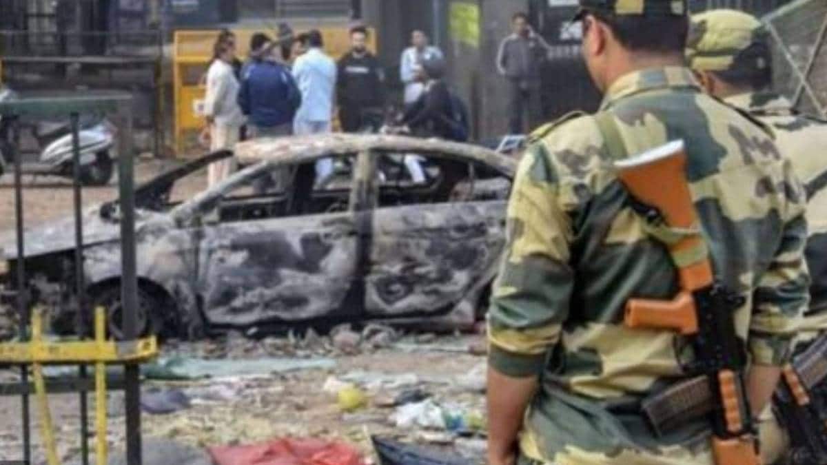 दिल्ली हिंसा की जांच के लिए एसआईटी का गठन