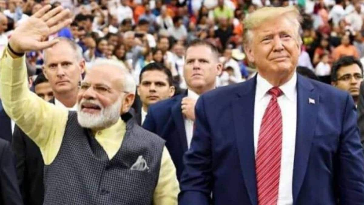 डोनाल्ड ट्रंप के साथ पीएम मोदी