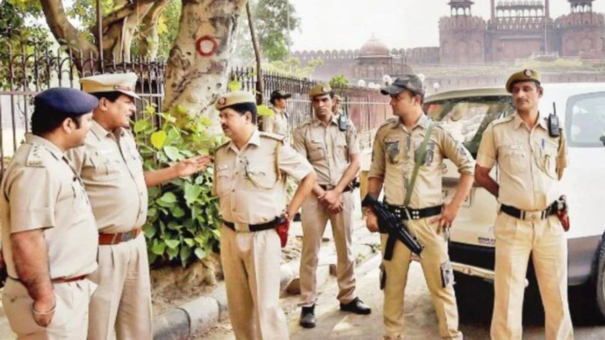 दिल्ली चुनाव से पहले सुरक्षा के लिए चप्पे-चप्पे पर पुलिस की नजर (फाइल-इंडिया टुडे)