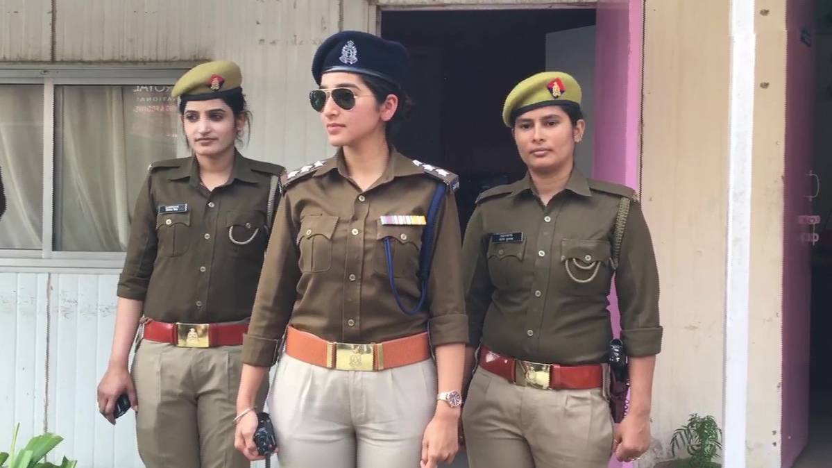 एक दिन की ACP बनीं अंशिका (Photo: ANI/Twitter)