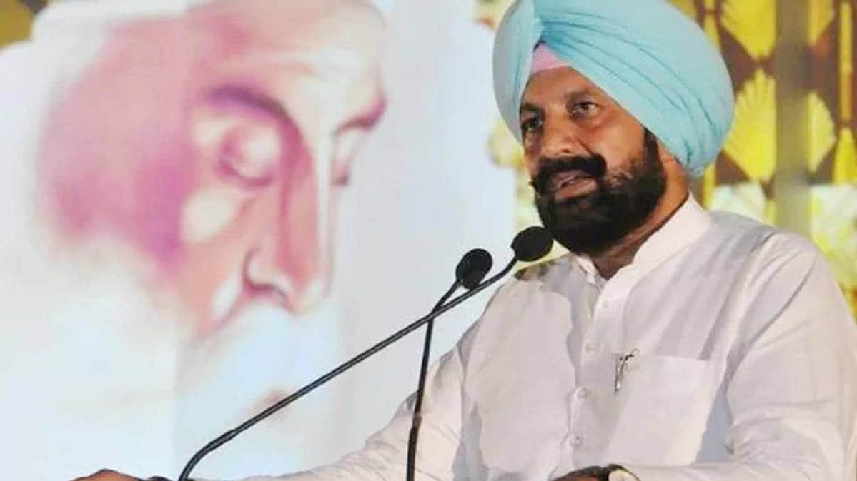 स्वास्थ्य मंत्री बलबीर सिद्धू